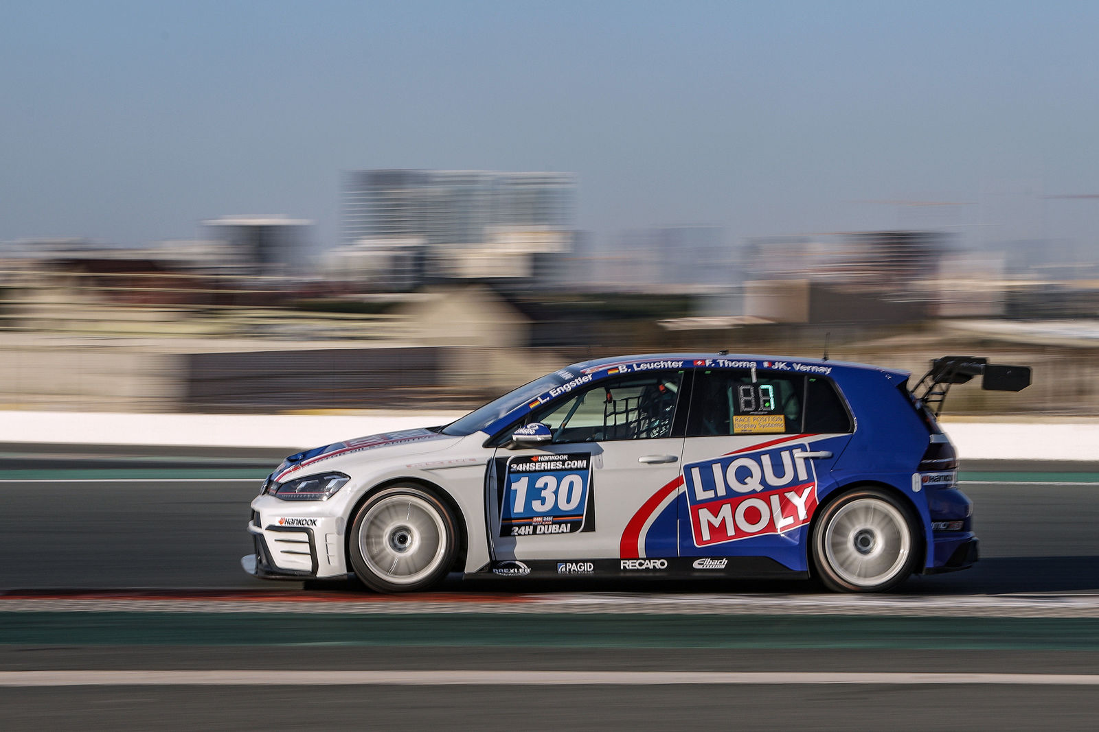 Class victory for Golf GTI TCR at 24h-race in Dubai