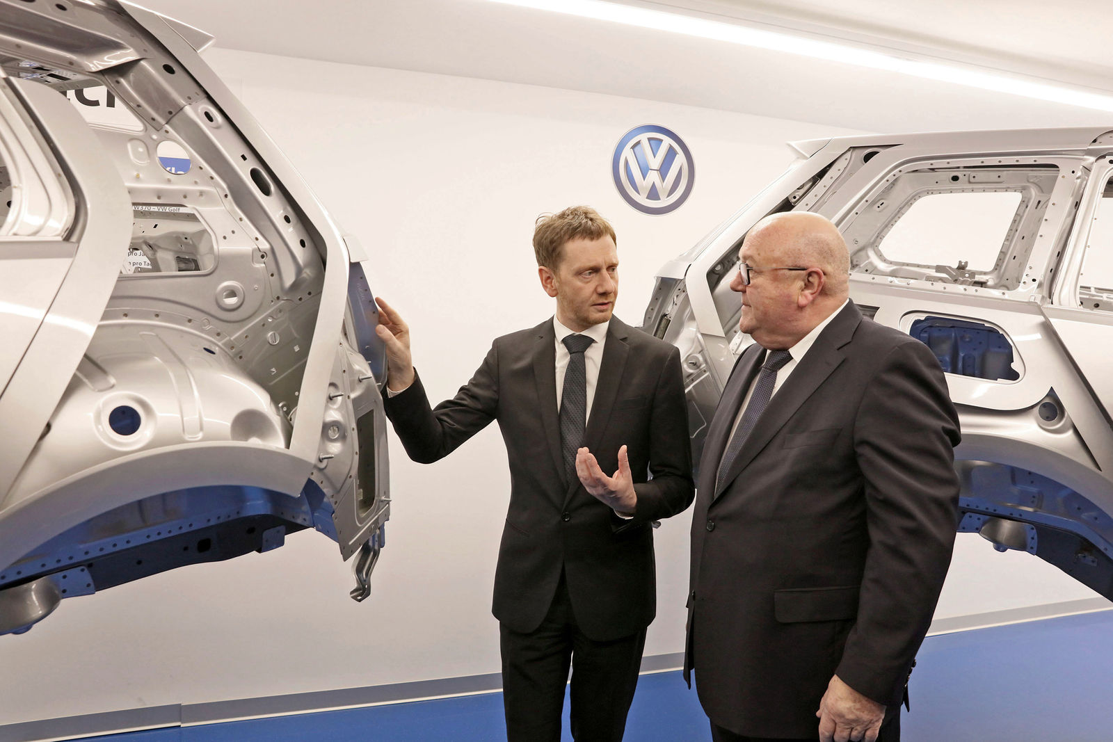 Sächsischer Ministerpräsident zu Besuch bei Volkswagen Sachsen in Zwickau