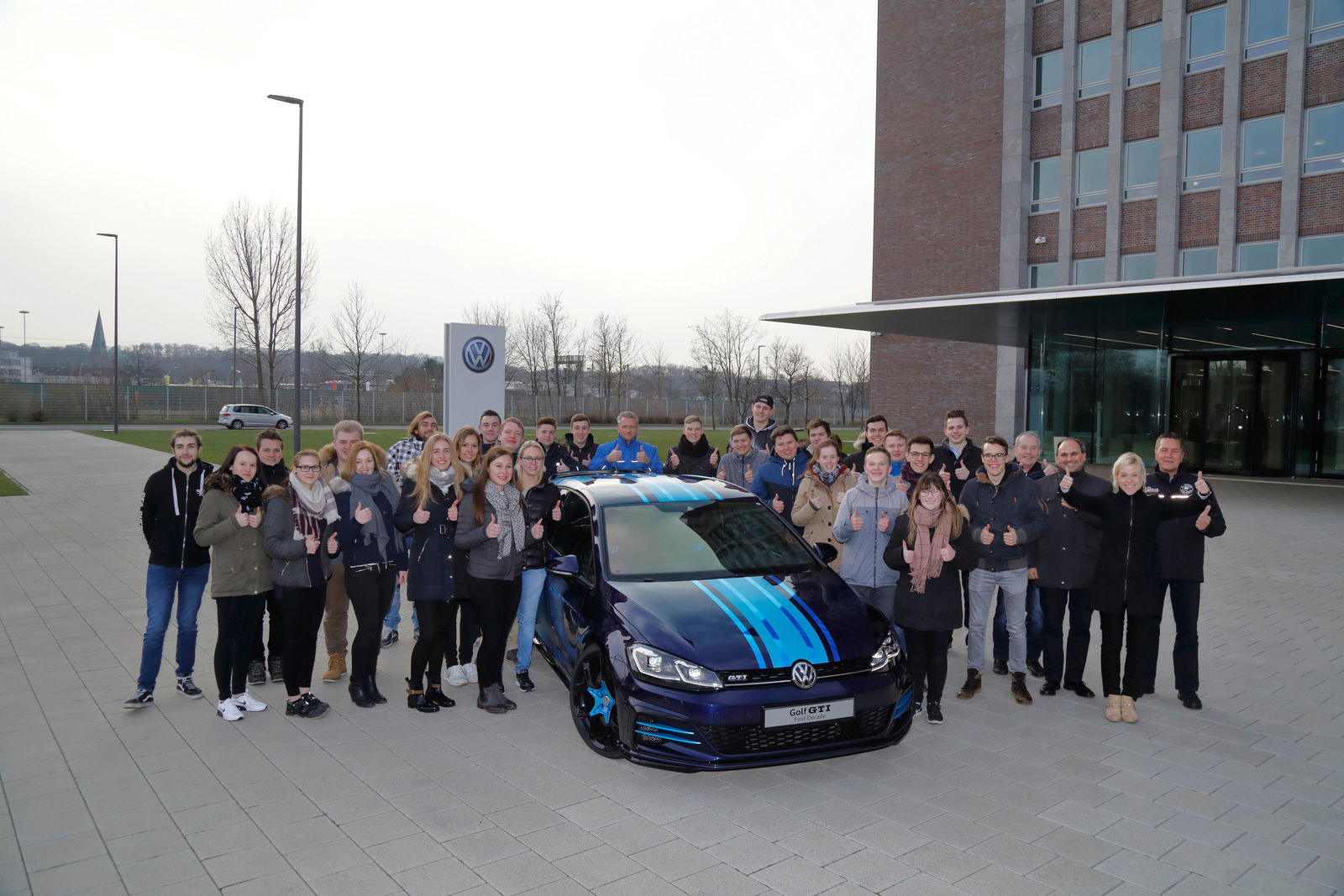 1. Werkstattbesuch auf dem Weg zum Wörthersee: Auszubildende aus Wolfsburg und Zwickau bauen Showcars für das GTI-Treffen 2018
