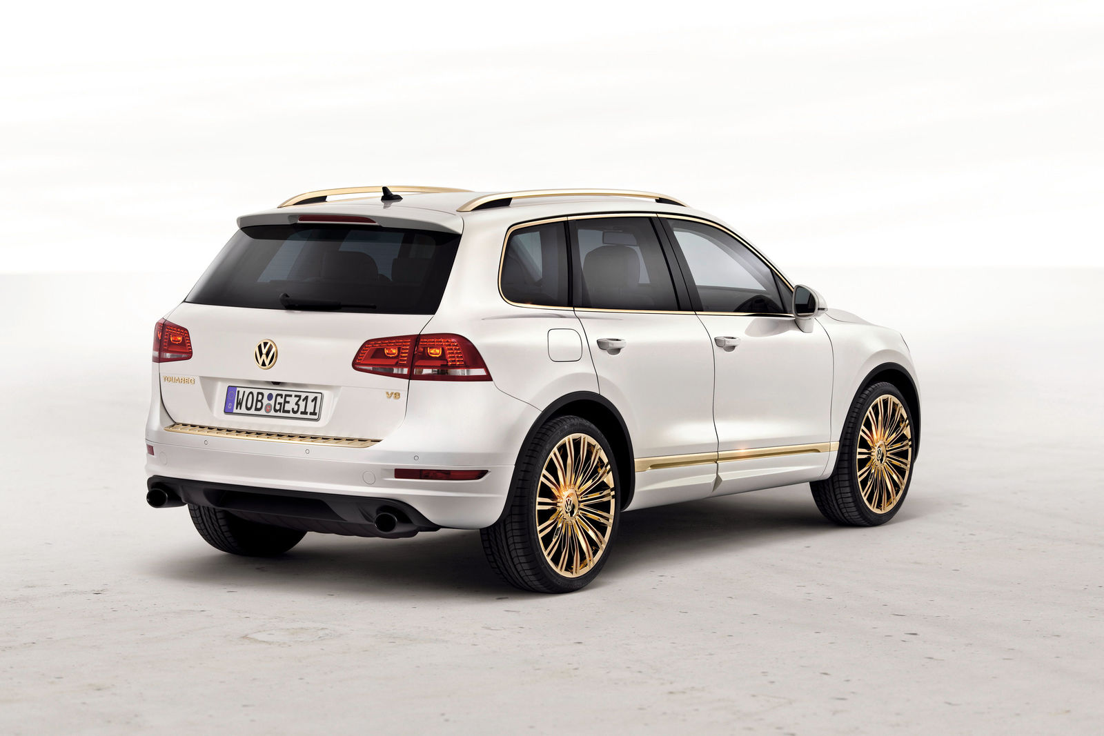 Volkswagen study Touareg Gold Edition