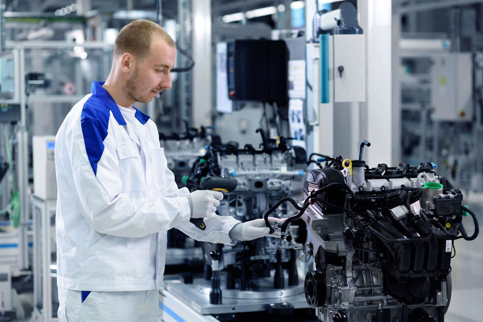 Volkswagen eröffnet Motorenfertigung am Standort Kaluga