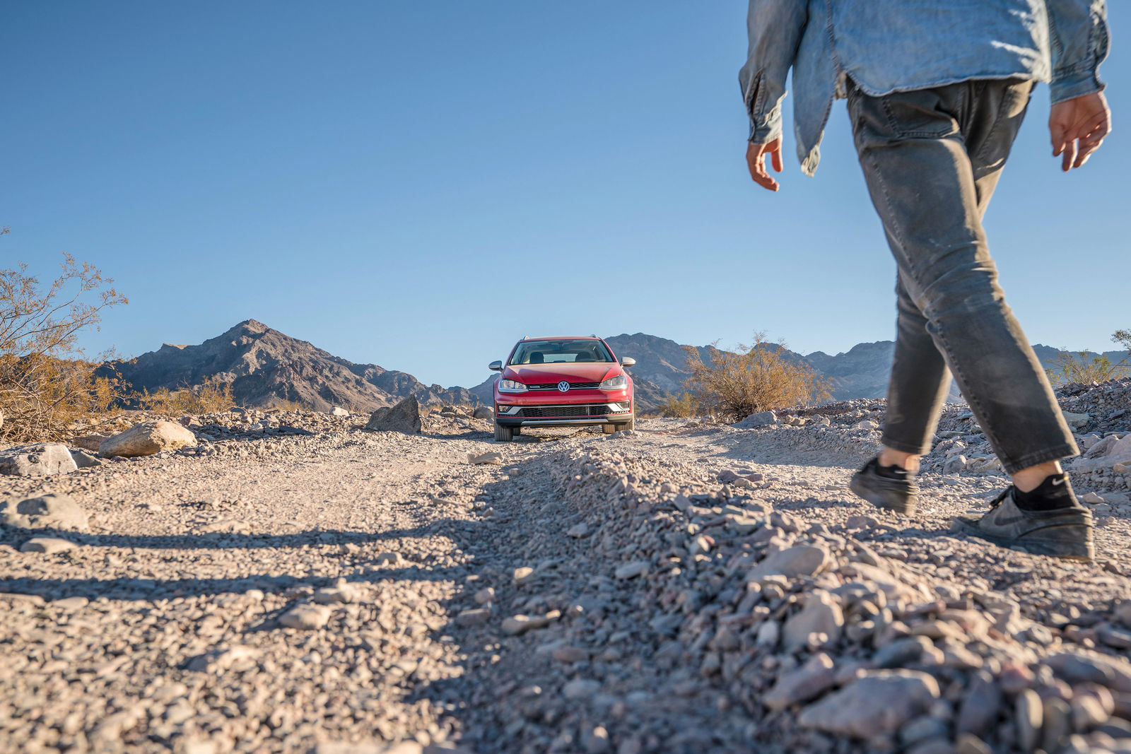 Story: With the Golf Alltrack through Death Valley