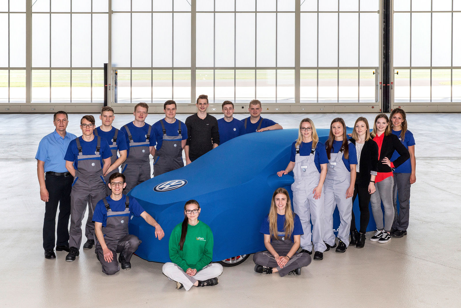 Double Premiere at the 37th GTI meeting – apprentices from Wolfsburg and Zwickau present their showcars