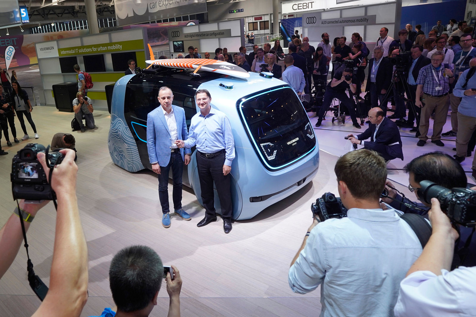 Highlights zur CEBIT 2018: Volkswagen gibt Einblicke in Digital-Know-how und präsentiert jüngste Variante des SEDRIC