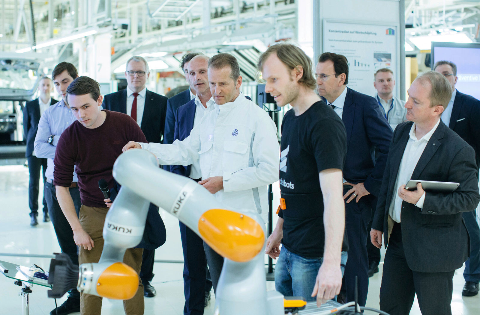 Symposium bei Volkswagen in Sachsen: E-Mobilität und exzellente Fertigung sichern die Zukunft der sächsischen Standorte