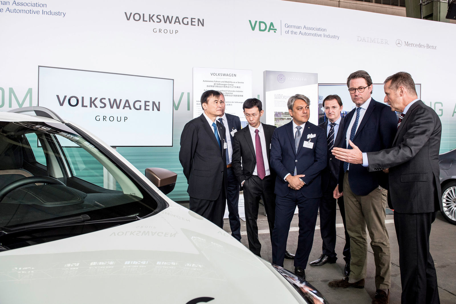 Volkswagen treibt Elektromobilitätsoffensive in China konsequent und mit voller Kraft voran