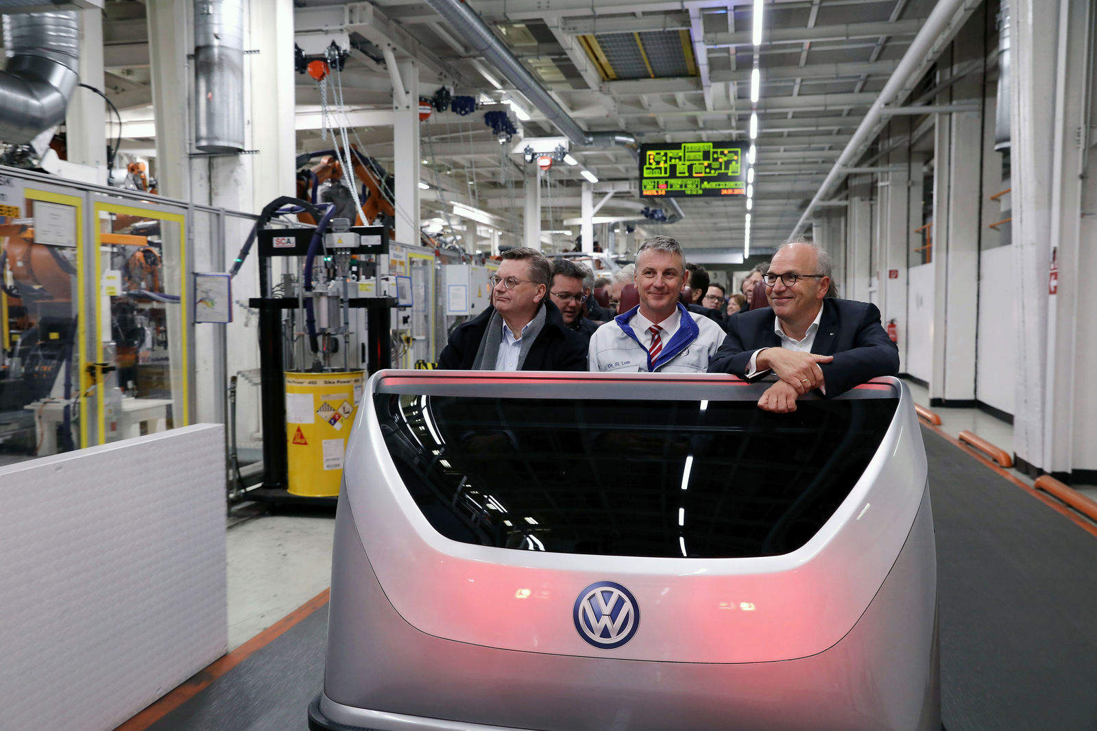 DFB-Präsidium zu Besuch bei Volkswagen