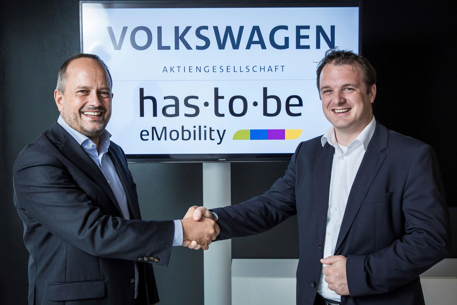 Volkswagen and software expert has·to·be cooperate for expansion of charging infrastructure