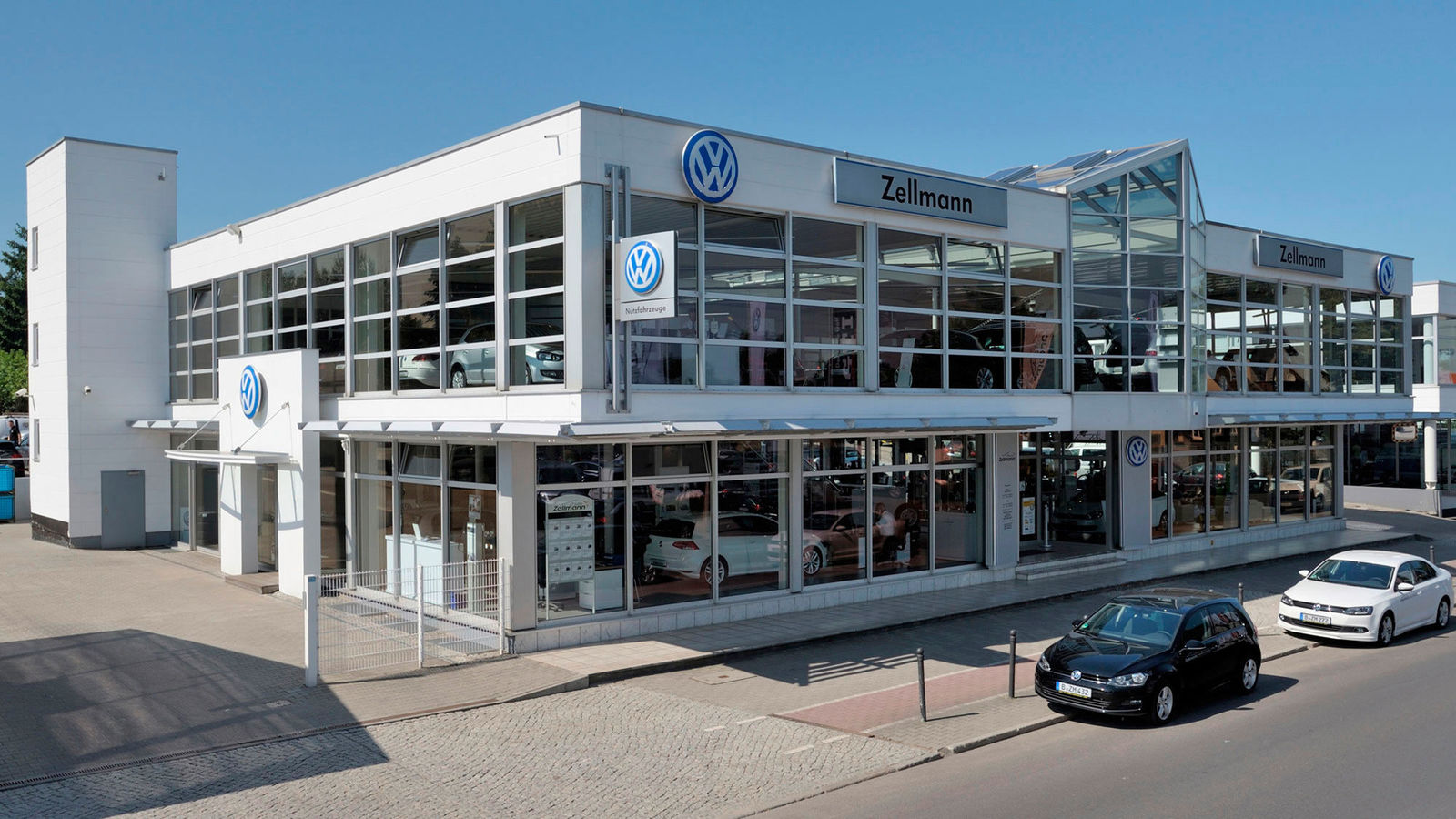 Story: "30th anniversary of the German reunification: Automaking East – a portrait of five car dealerships"