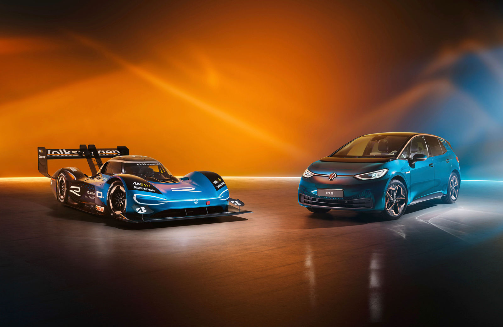 Race car meets production model: Volkswagen ID.R and ID.3 at the Essen Motor Show