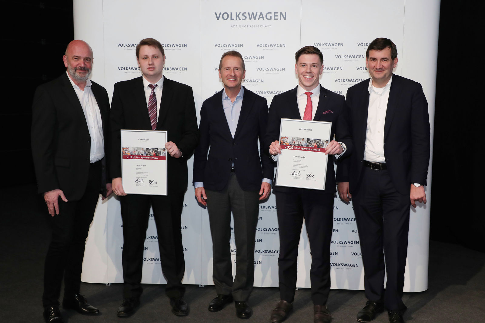 Best Apprentice Award 2019: Ehrung mit Bernd Osterloh, Dr. Herbert Diess und Gunnar Kilian.