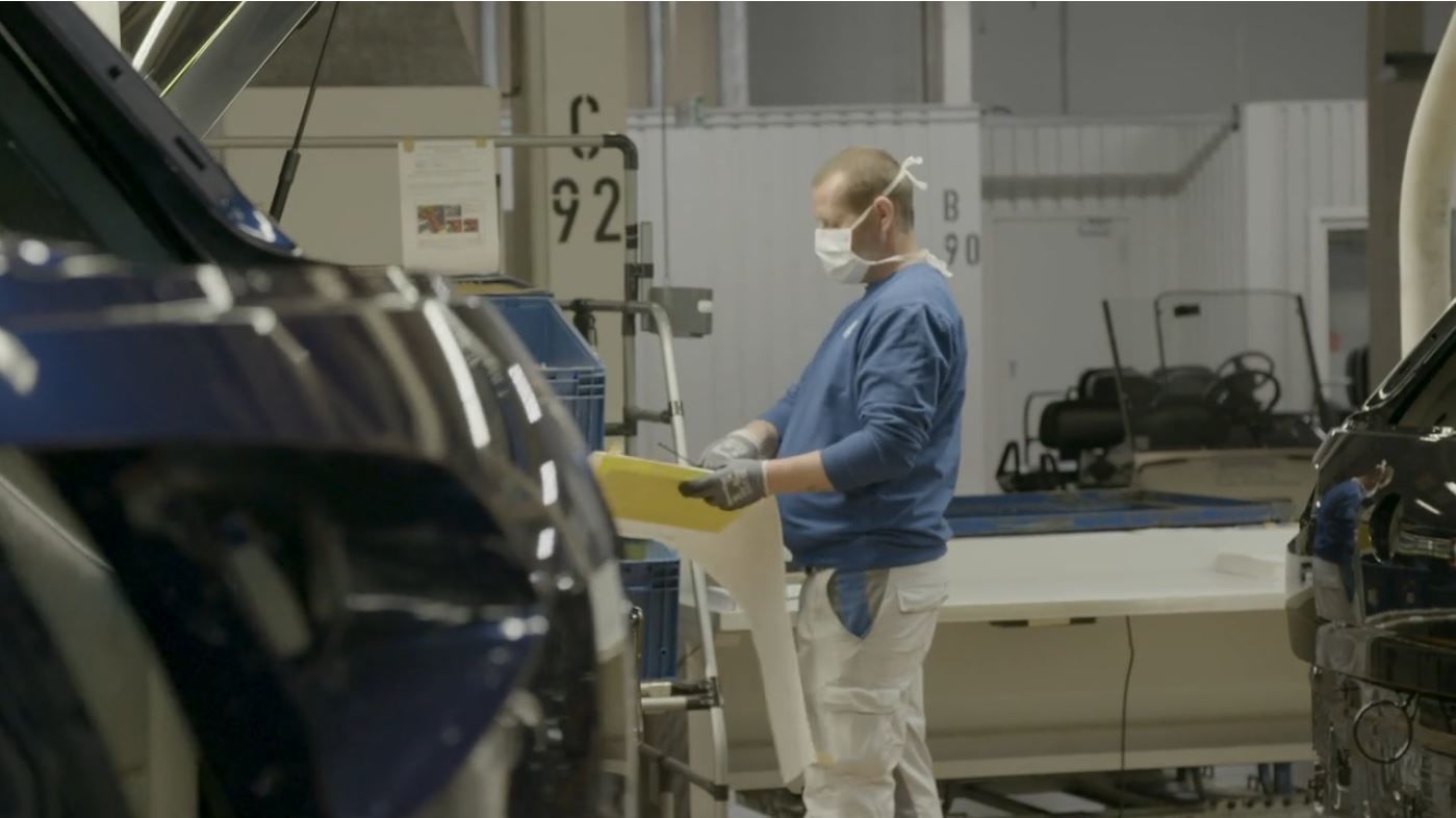 Video: Wiederanlauf der Produktion bei Volkswagen in Wolfsburg