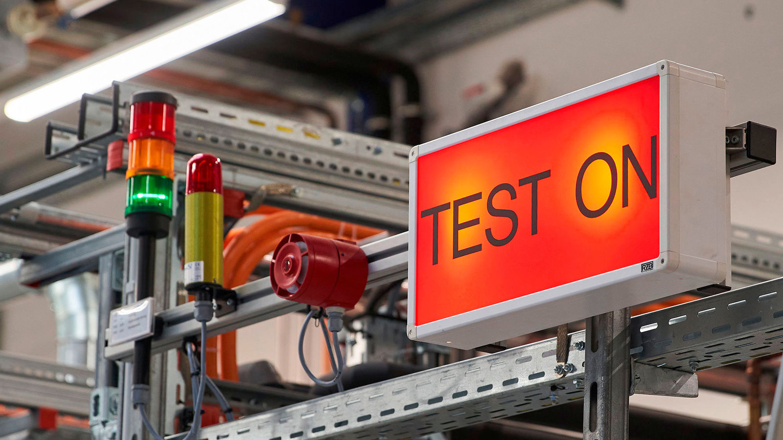 Story: “Every battery has to prove its safety in 5,000 tests”