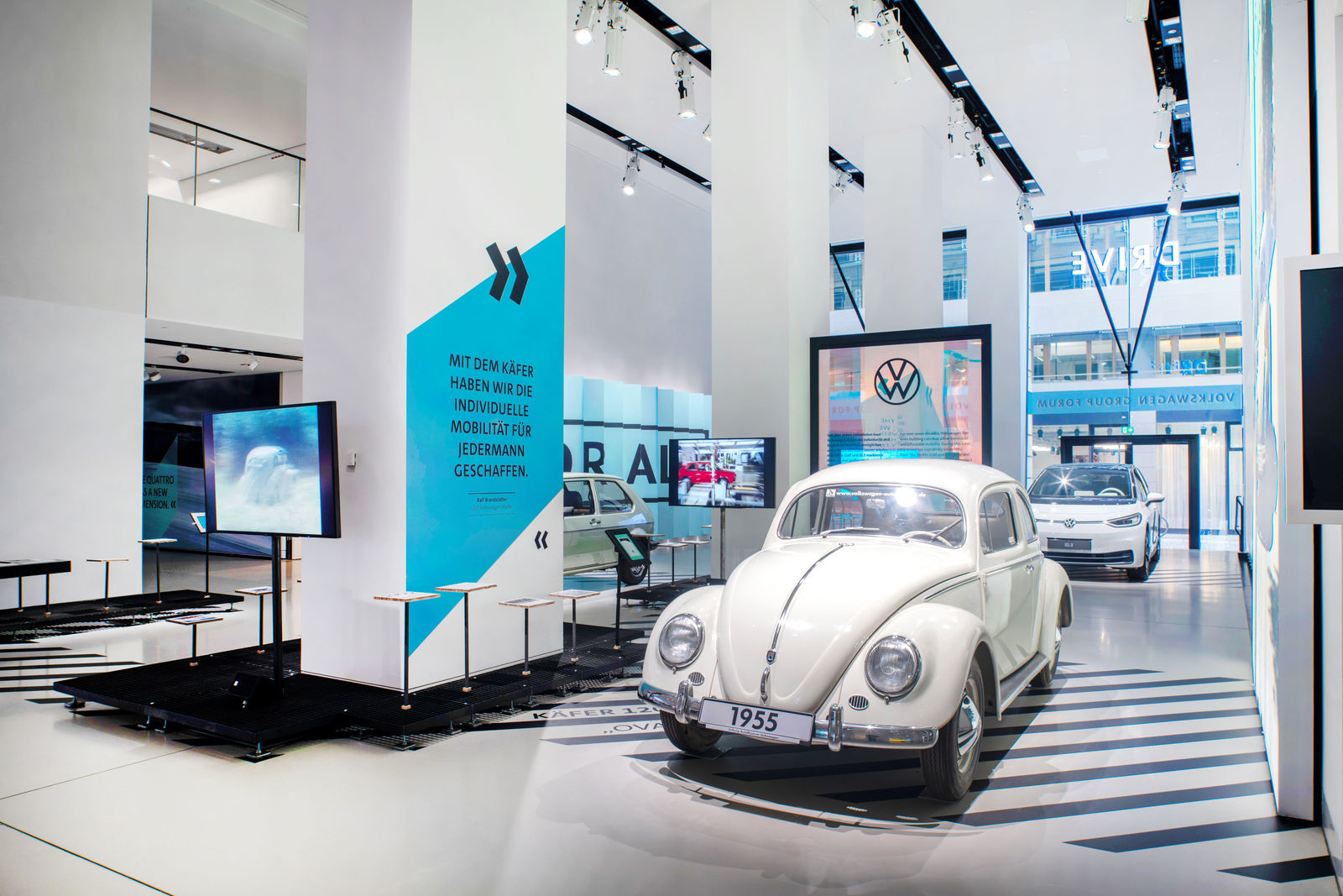Bereits 120.000 Gäste bei der Ausstellung „AHEAD – STORIES OF TRANSFORMATION“ im DRIVE. Volkswagen Group Forum in Berlin