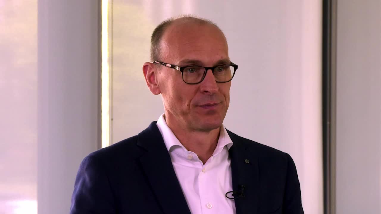Ralf Brandstätter (COO) on the resumption of production at Volkswagen