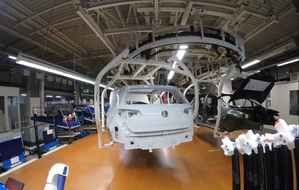 Time Lapse - Resumption of production at Volkswagen in Wolfsburg